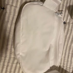 Lululemon everywhere bag